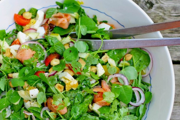 Røget laks med æg, kapers og wasabidressing-3