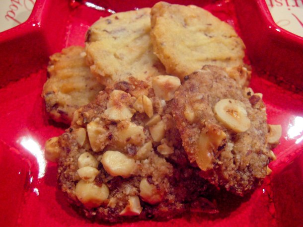 Øverst: Ina´s NøddekagerNederst: Ina´s Nøddekager uden sukker og gluten