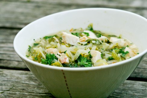 Fedtforbrændings suppe med kylling og persille Fedtforbrændings suppe med kylling og persille