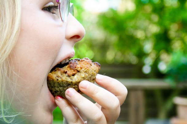 Bananbrød med valnødder og chokolade Karen