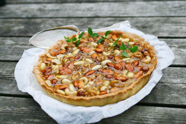 Nøddekarameltærte med mazarinmasse