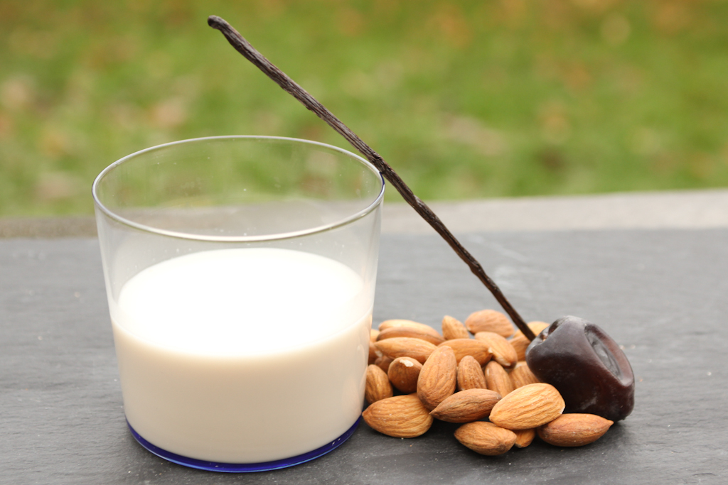 Mandelmælk