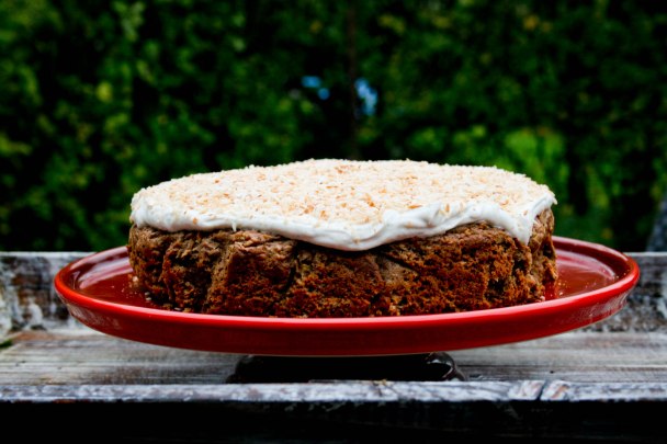 Hurtig krydderkage med citron/ricotta topping
