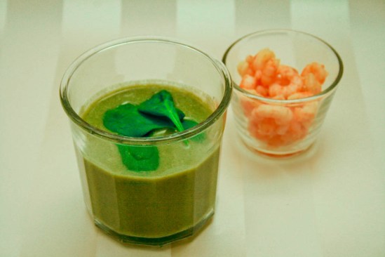 Thaisuppe med spinat, grøn karry og rejer