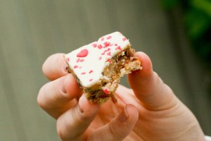 Blondie biscuits med cookie dough og karamelcreme
