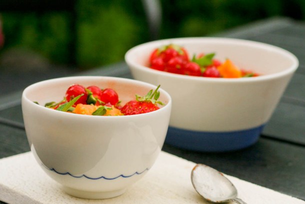 Melonsalat med jordbær, lime og mynte