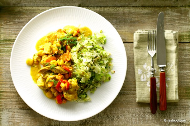 Karrykylling med gule grøntsager