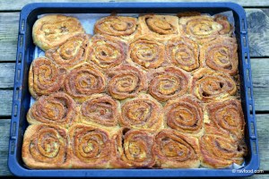 Kanelsnegle med marcipanremonce