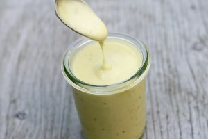 Vinaigrettedressing med bagte hvidløg