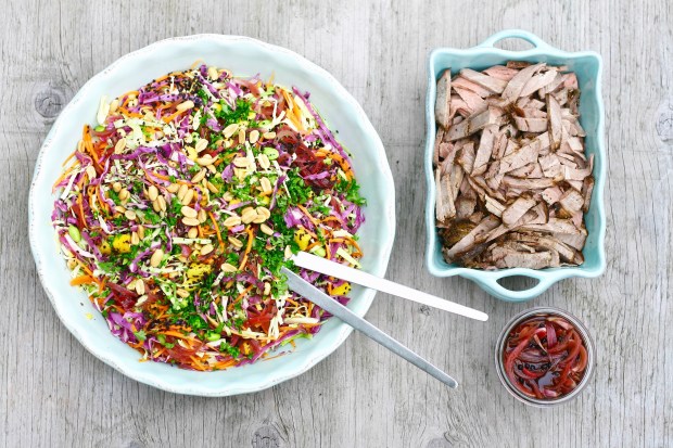 Mandefavoritten - spidskålsalat med et asiatisk twist og masser af flanksteak