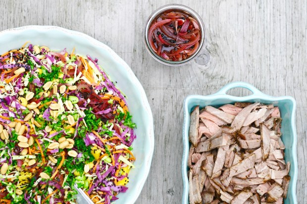 Mandefavoritten - spidskålsalat med et asiatisk twist og masser af flanksteak