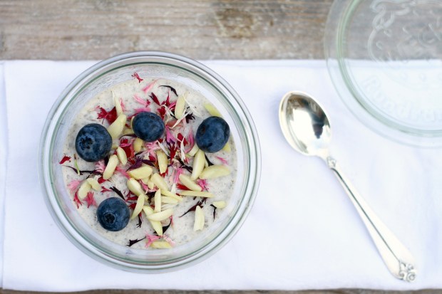 Chiagrød med mandler