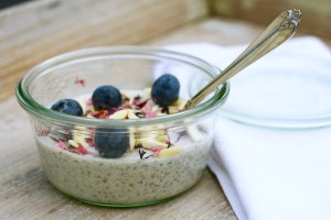 Chiagrød med mandler