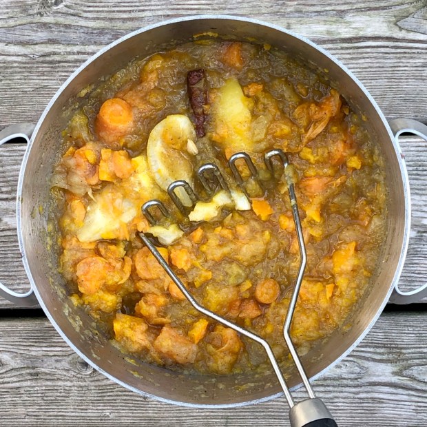 Hokkaido-æble-gulerodskompot